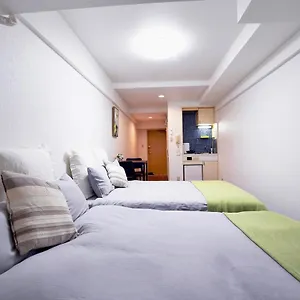 Urban Oasis-q04 Apartment