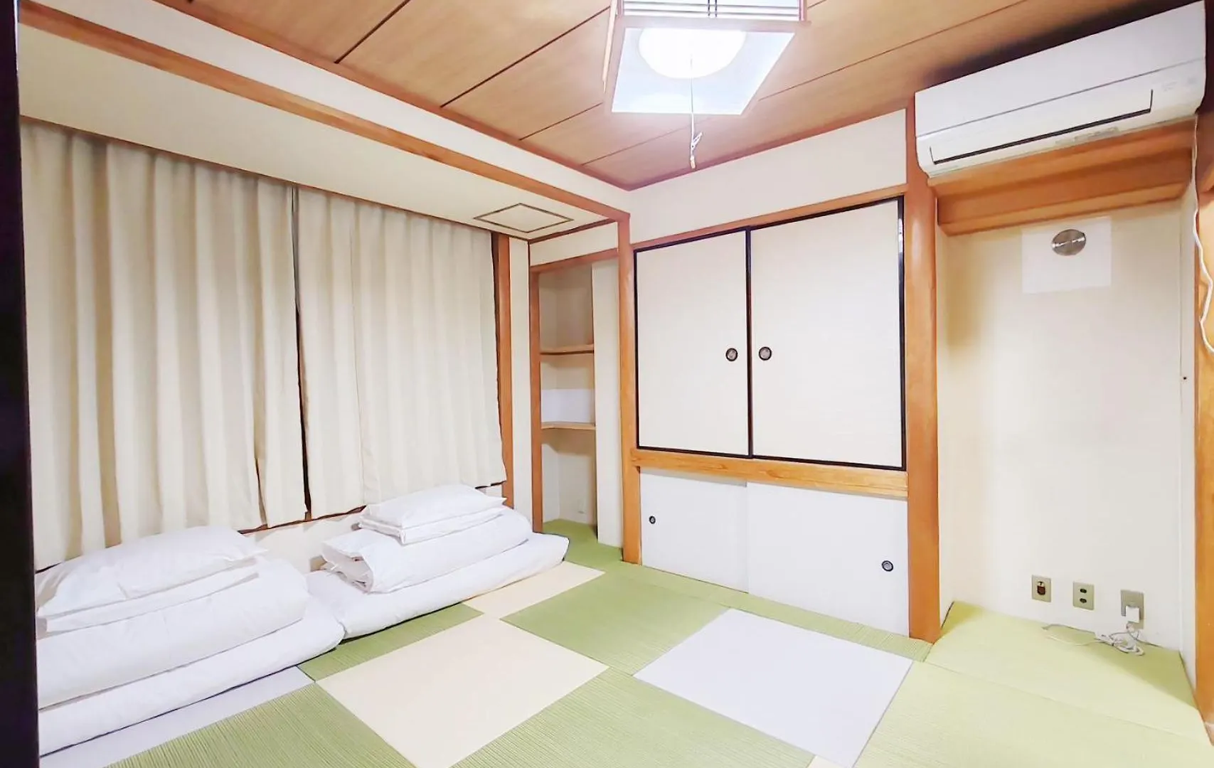 Hananosato Takadanobaba Prefektura Tokio 0*,